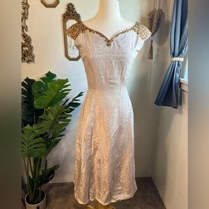 Vintage 50s Cap Sleeve Beaded Sweetheart Neckline Cocktail Pink Creme Dress